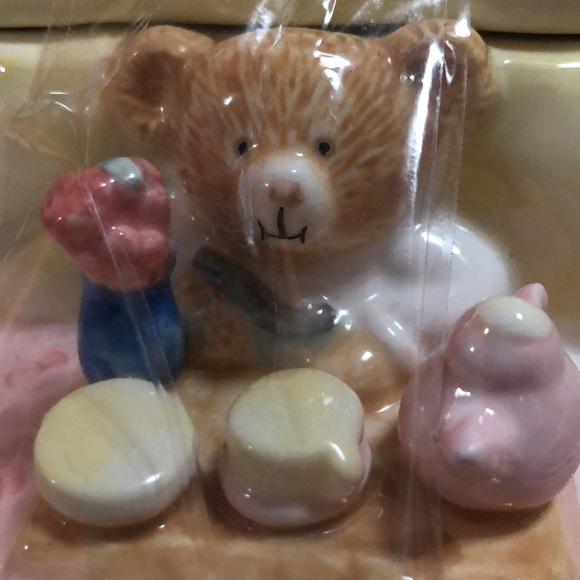 Vintage hallmark teddy bear breakfast in bed tea pot. Too adorable!!! - Picture 3 of 4